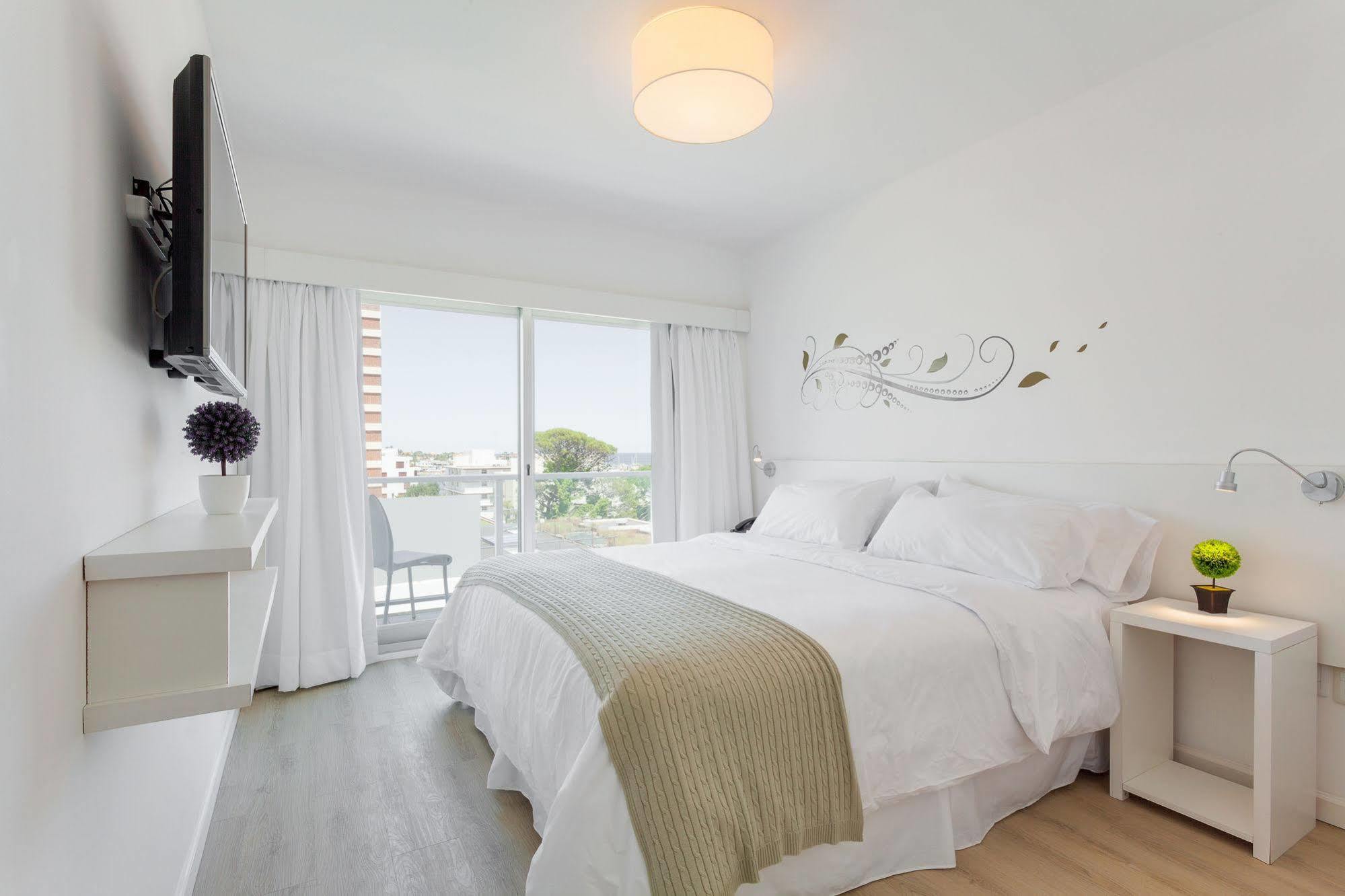 20 Hotel Punta del Este Esterno foto
